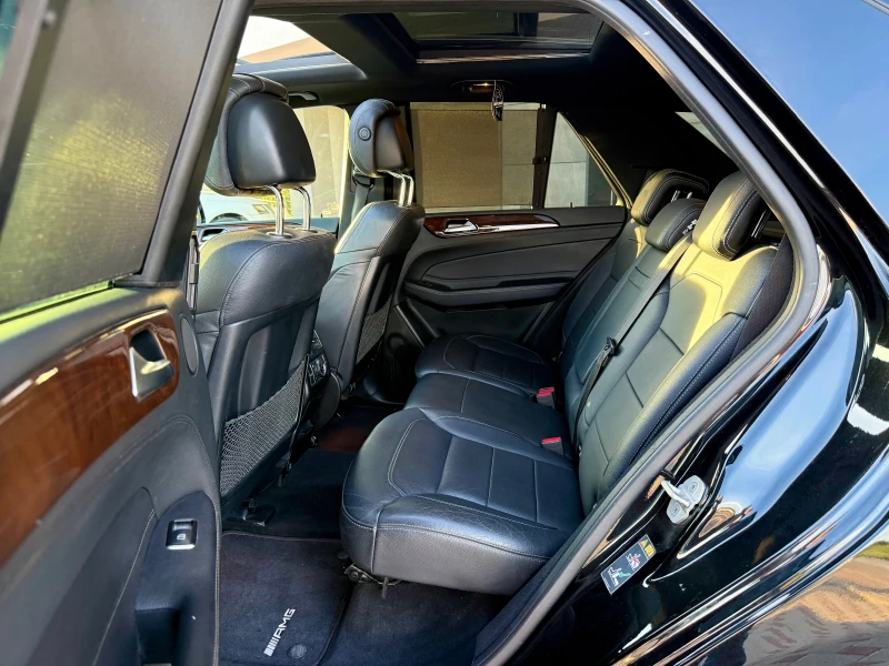 Mercedes-Benz GLE 550 AMG* Keyless* Camera* Massage* 360* H&K, снимка 13 - Автомобили и джипове - 50408679