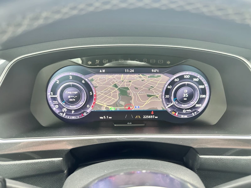 VW Tiguan 4Motion* R LINE* MATRIX LED, снимка 11 - Автомобили и джипове - 52439159