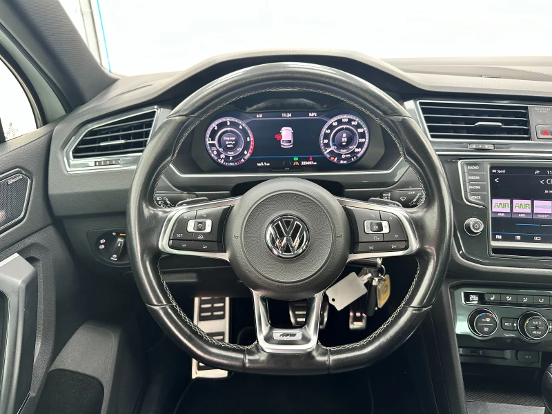 VW Tiguan 4Motion* R LINE* MATRIX LED, снимка 9 - Автомобили и джипове - 52439159