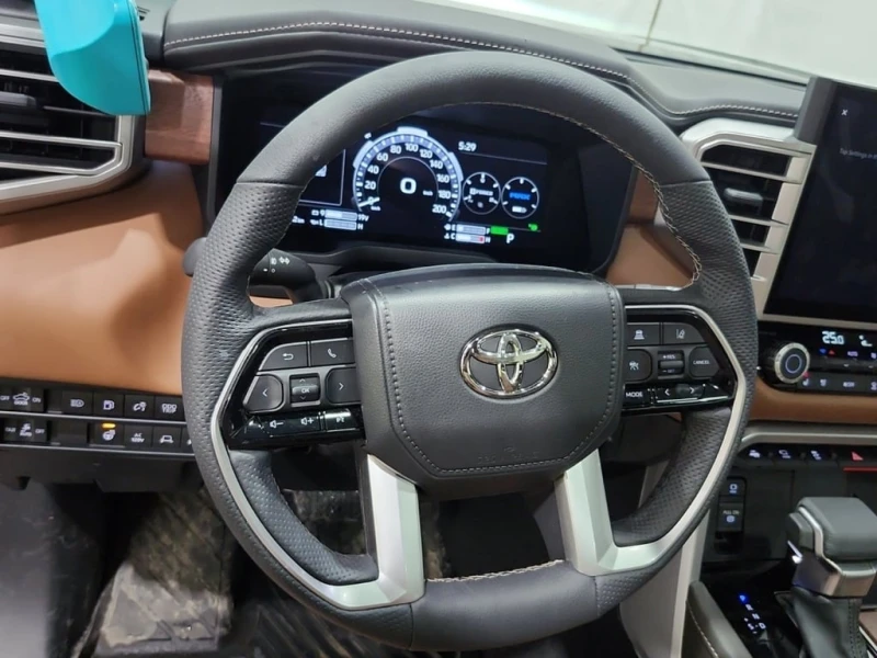 Toyota Tundra * PLATINUM HYBRID CREW CAB SHORT BED * CARFAX * БЕ, снимка 12 - Автомобили и джипове - 52929569