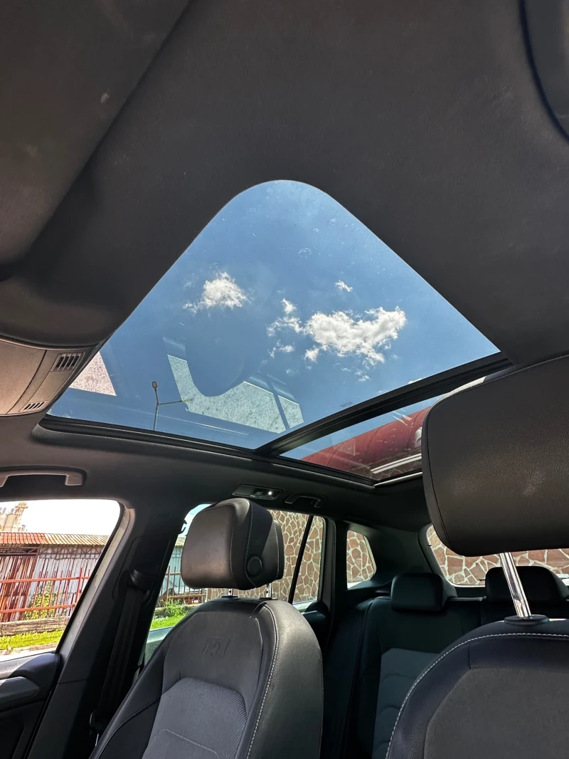 VW Tiguan R-line, снимка 11 - Автомобили и джипове - 53210834