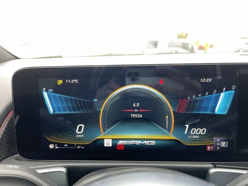 Mercedes-Benz GLB AMG35* 4MATIC* DISTRONIC* 360* ALCANTARA* , снимка 13 - Автомобили и джипове - 53539898