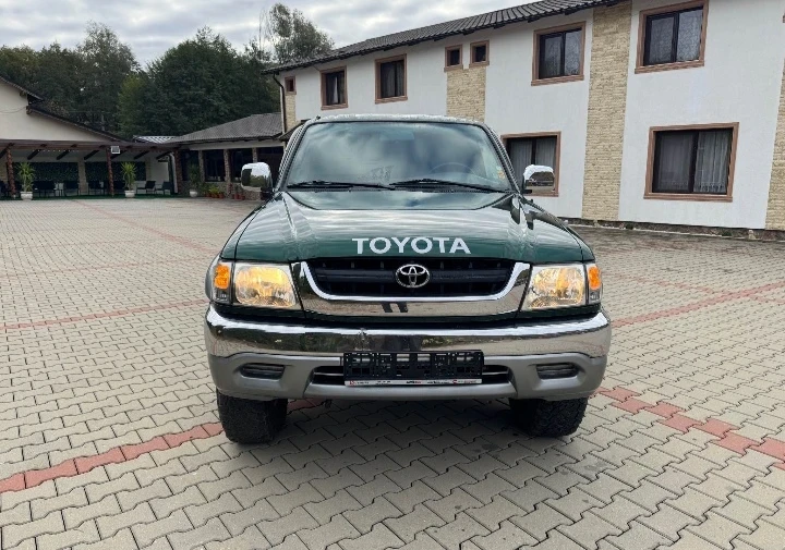 Toyota Hilux, снимка 4 - Автомобили и джипове - 56534051