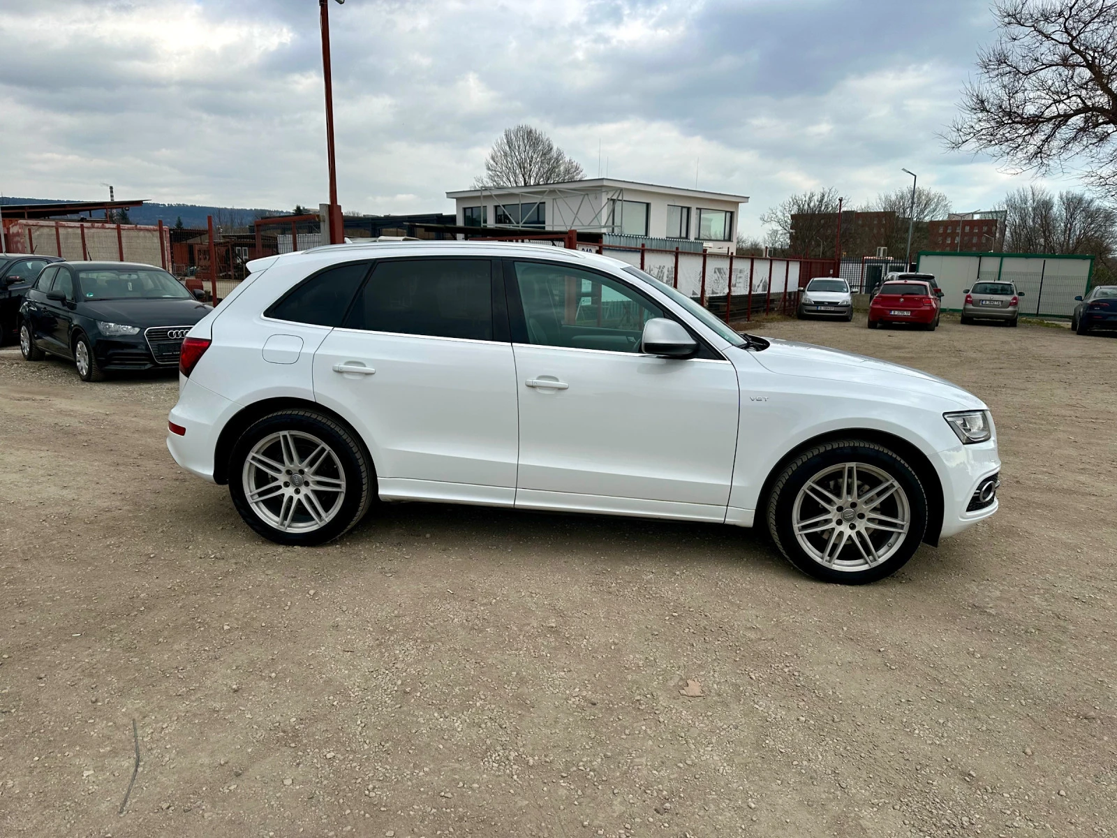 Audi Q5 3.0tdi-239к.с.!Automatic! Keyless! Navi! Quattro! - изображение 8