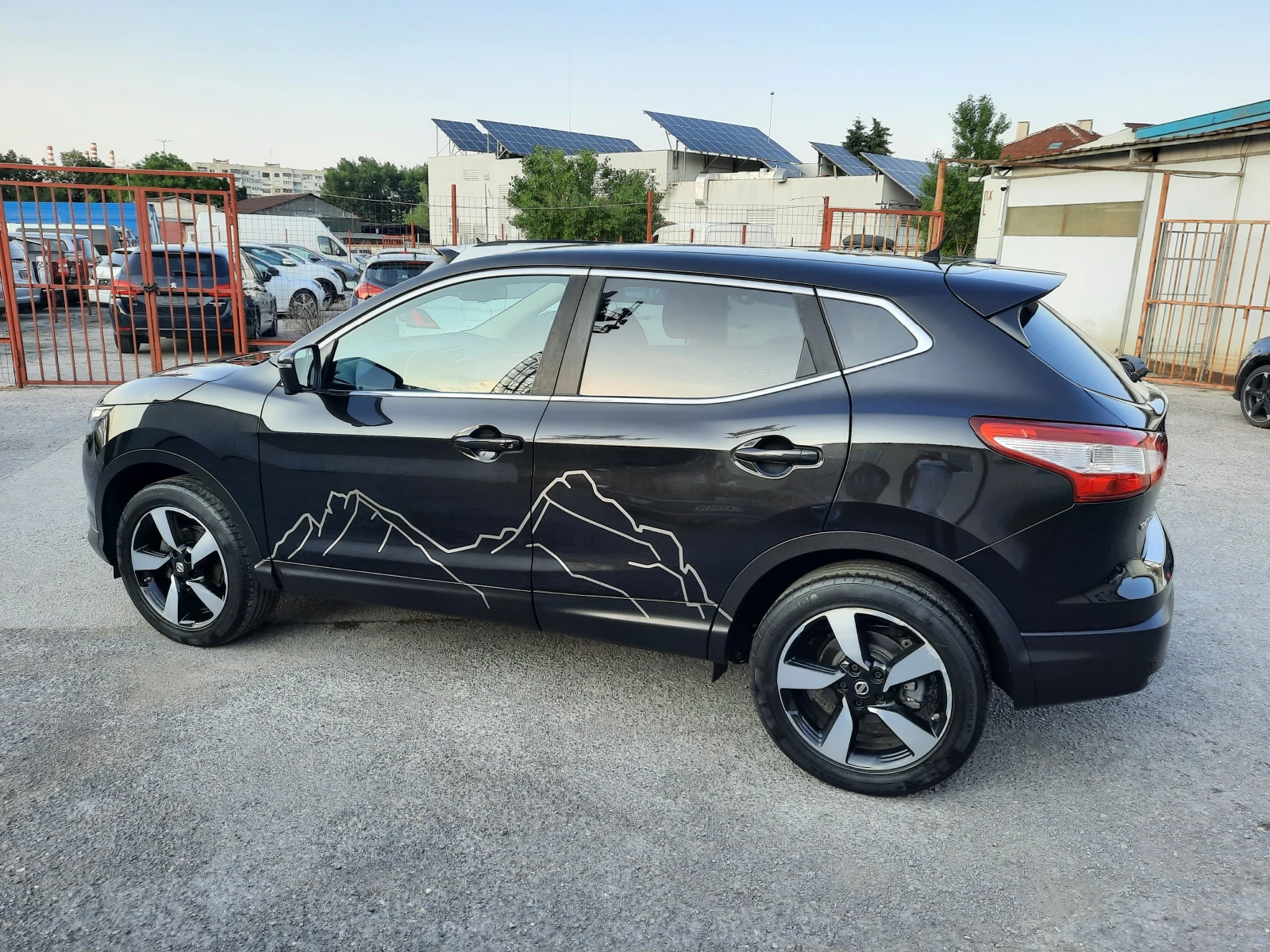 Nissan Qashqai 1.2T-АВТОМАТИК 360 КАМЕРИ 98000КМ!! - изображение 10