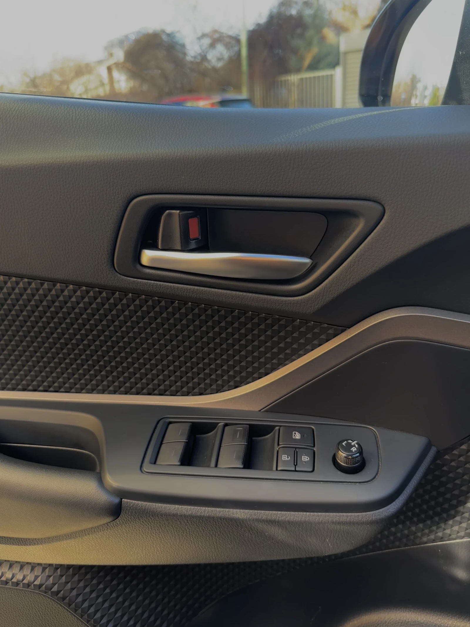 Toyota C-HR 1.8 HYB E-CVT | Mobile.bg � ����������� 11