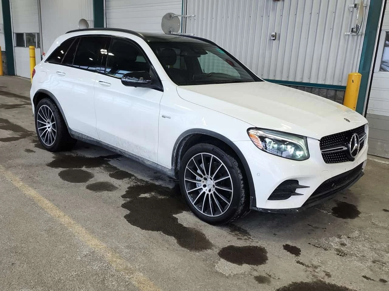 Mercedes-Benz GLC * AMG 43 * ПОДГРЕВИ * 360 * ПАНОРАМА - изображение 2
