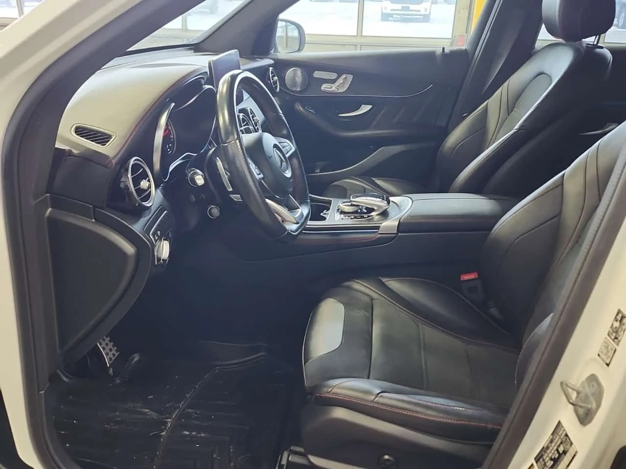 Mercedes-Benz GLC * AMG 43 * ПОДГРЕВИ * 360 * ПАНОРАМА - изображение 7