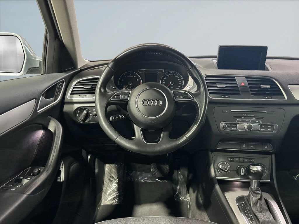 Audi Q3 * АвтоКредит * (ЦЕНА ДО БГ), снимка 10 - Автомобили и джипове - 53998100