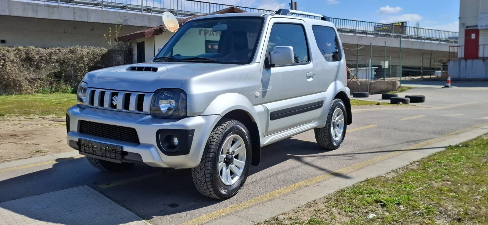 Suzuki Jimny 1.3  4х4 Кожен Салон 151000км , снимка 3 - Автомобили и джипове - 54155778