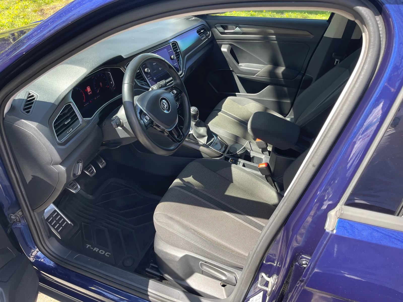 VW T-Roc 1.5 TSI - 66000 км, снимка 8 - Автомобили и джипове - 54254684