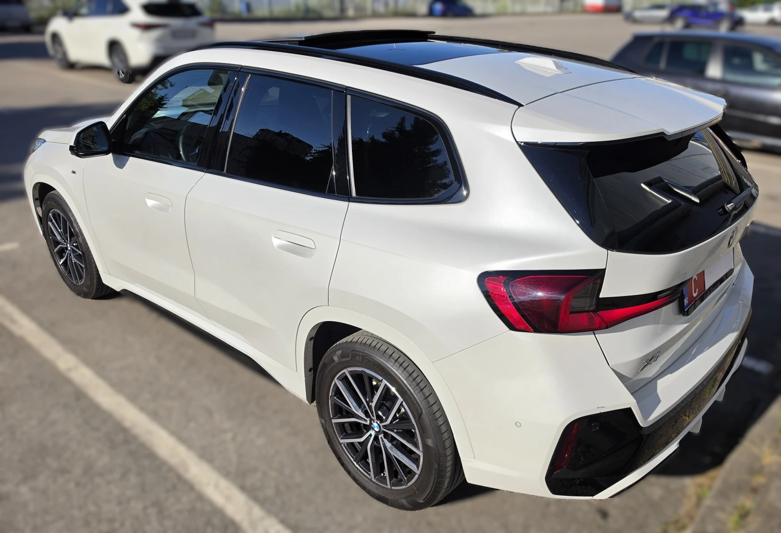 BMW X1 sDrive20i-М-Спорт, Панарома, Harman Kardon, 360 Ка, снимка 5 - Автомобили и джипове - 55269333
