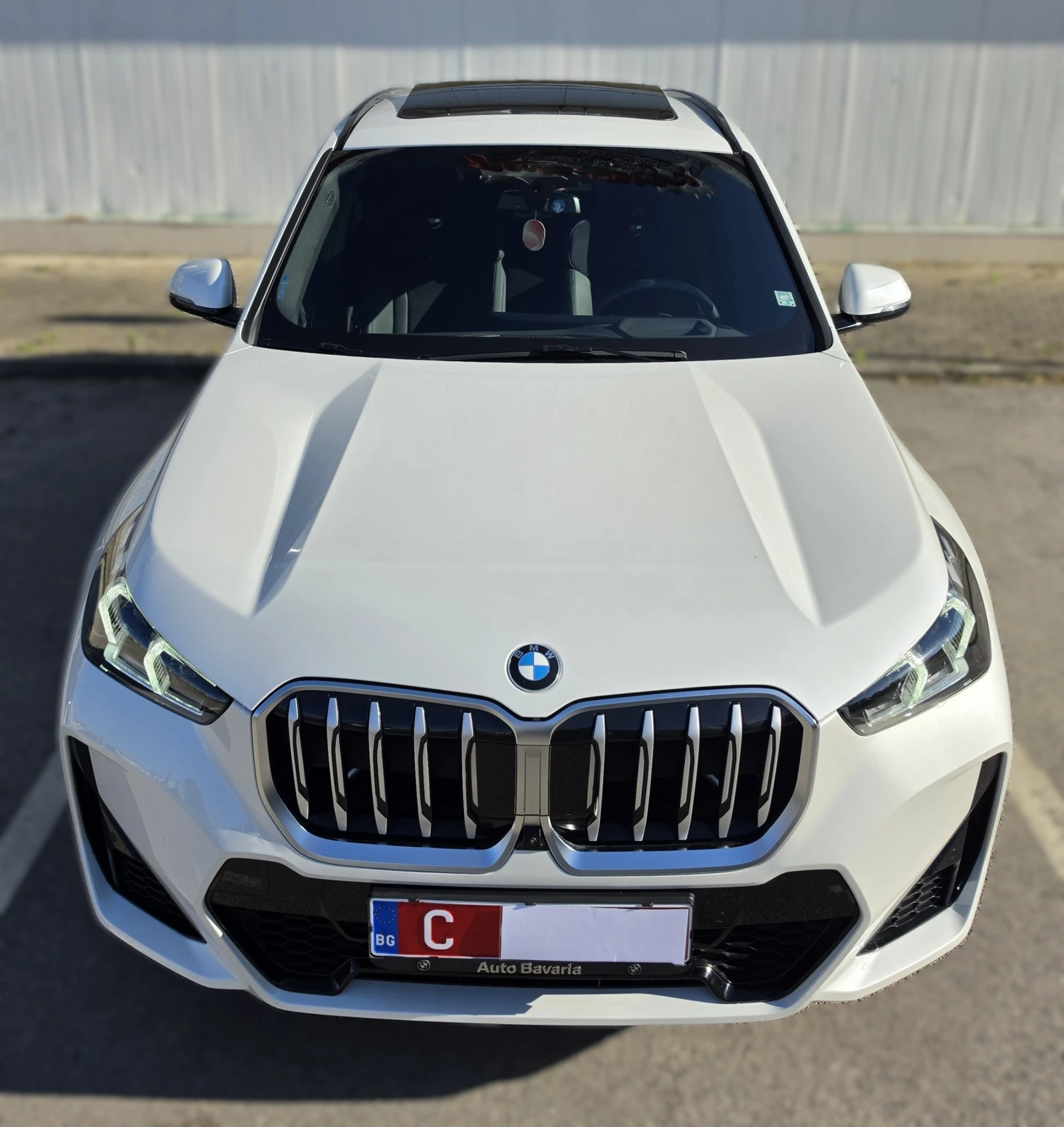 BMW X1 sDrive20i-М-Спорт, Панарома, Harman Kardon, 360 Ка, снимка 2 - Автомобили и джипове - 55269333