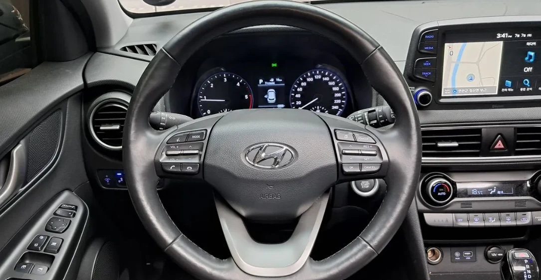 Hyundai Kona * АВТО КРЕДИТ* ЦЕНА ДО БГ * Сервизна история * , снимка 7 - Автомобили и джипове - 55301266