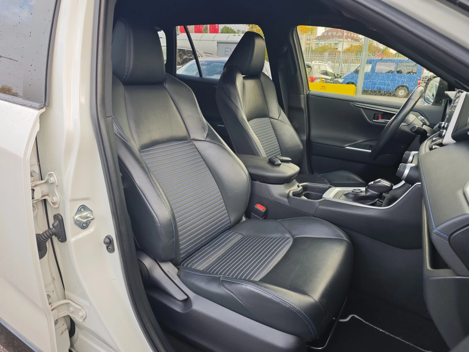 Toyota Rav4 Bi-Tone 4X4 360cam. JBL | Mobile.bg � ����������� 9