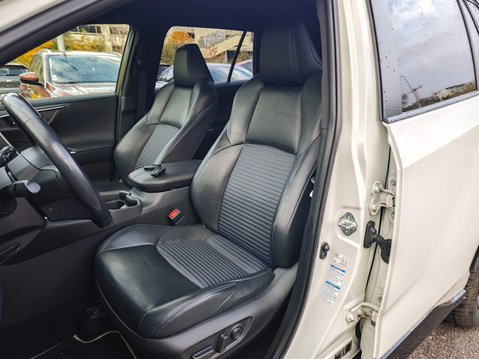 Toyota Rav4 Bi-Tone 4X4 360cam. JBL | Mobile.bg � ����������� 8