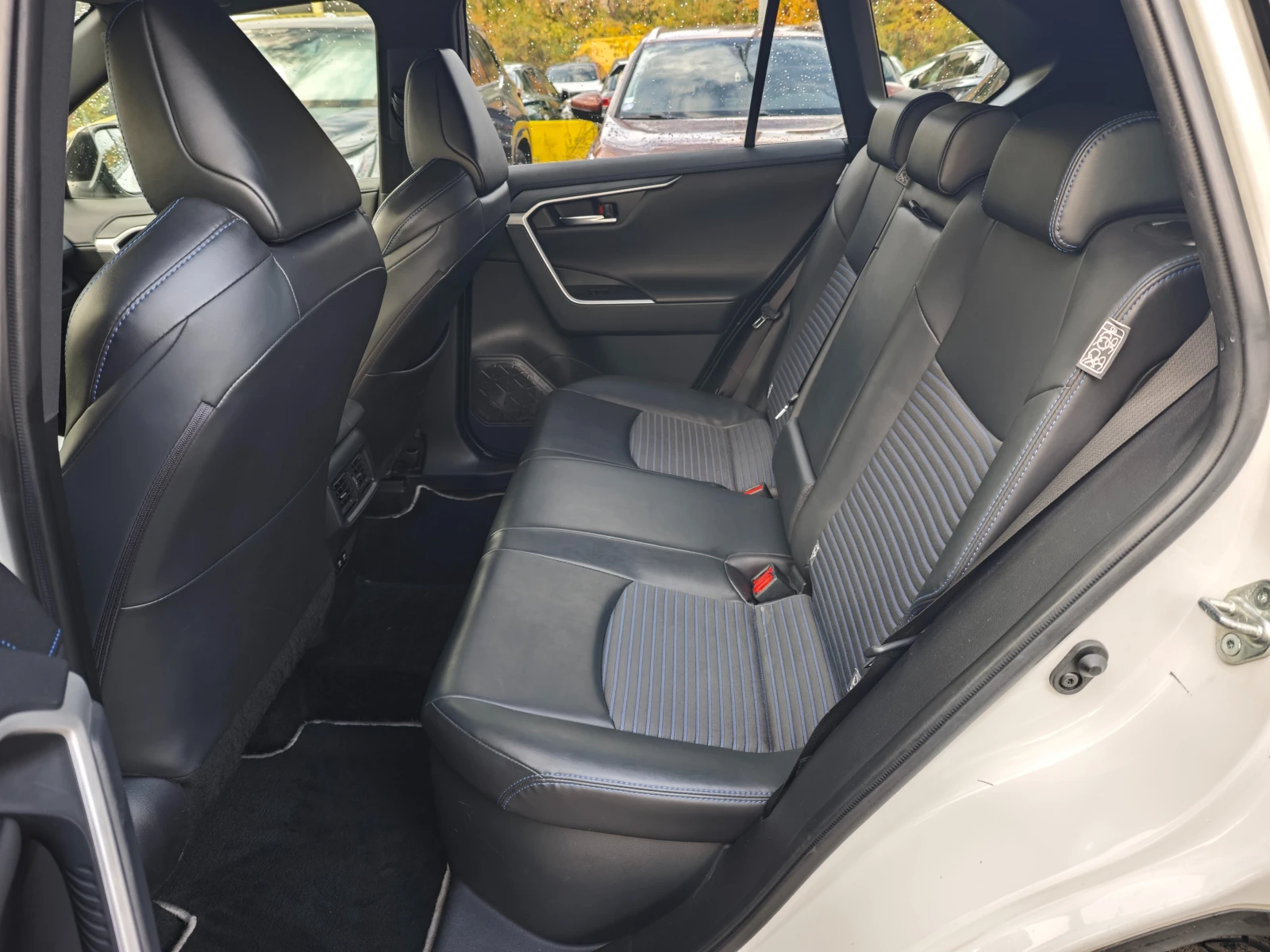 Toyota Rav4 Bi-Tone 4X4 360cam. JBL | Mobile.bg � ����������� 10