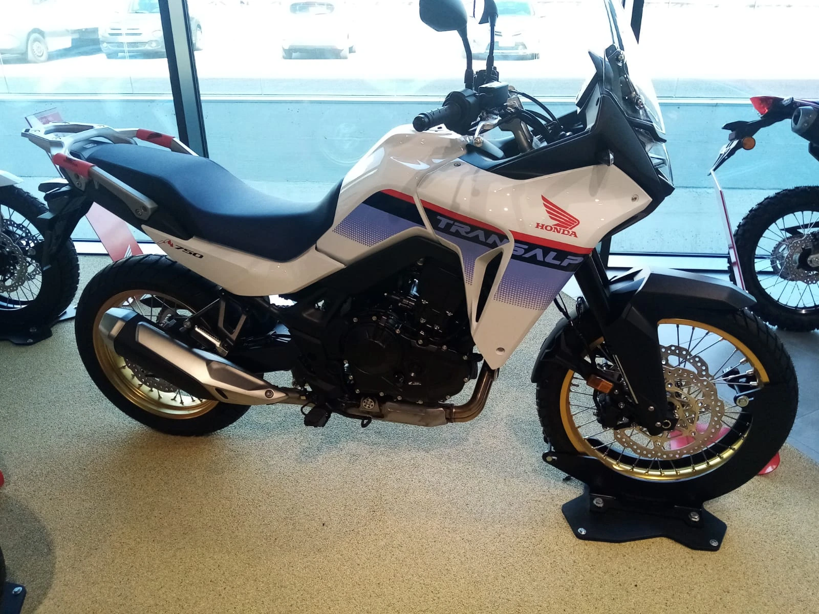 Honda Xlv Tranzalp 750i НОВ - изображение 2