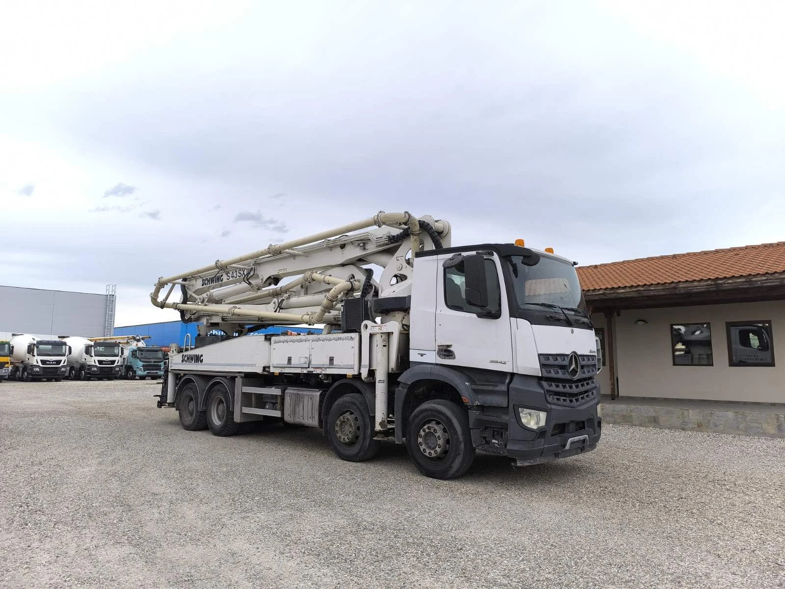 Бетон помпа Mercedes-Benz AROCS 3542 SCHWING S43SX