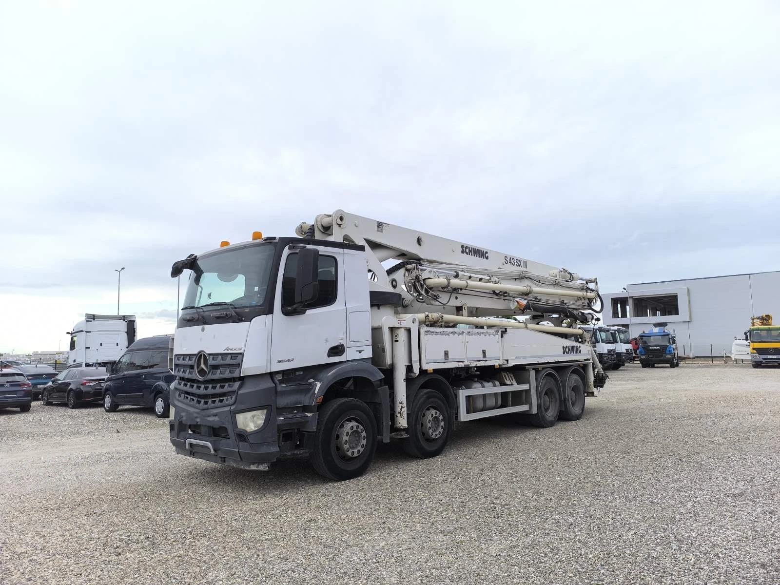 Бетон помпа Mercedes-Benz AROCS 3542 SCHWING S43SX, снимка 3 - Индустриална техника - 54541902