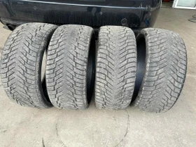 Гуми Зимни 225/35R19, снимка 1 - Гуми и джанти - 47532936