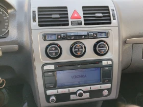 VW Touran 2.0 TDI BMM 6ск 7места Hi-Line Navi, снимка 16
