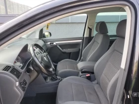 VW Touran 2.0 TDI BMM 6ск 7места Hi-Line Navi, снимка 11