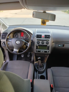 VW Touran 2.0 TDI BMM 6ск 7места Hi-Line Navi, снимка 12