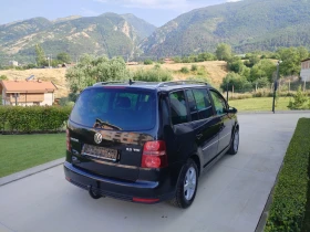 VW Touran 2.0 TDI BMM 6ск 7места Hi-Line Navi, снимка 4