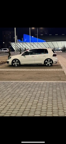     VW Golf GTi