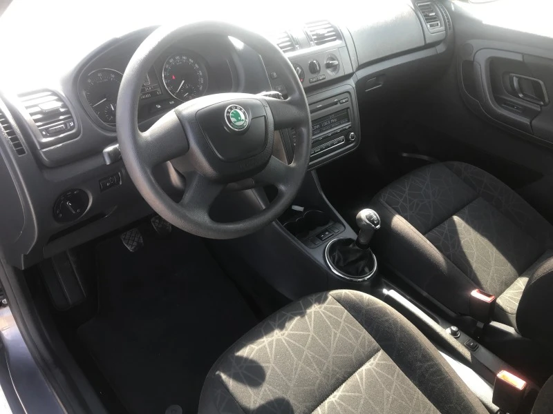 Skoda Fabia Face lift, снимка 5 - Автомобили и джипове - 45627417