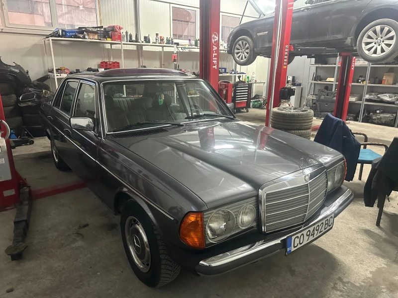 Mercedes-Benz 123 2 бр, снимка 2 - Автомобили и джипове - 48079004