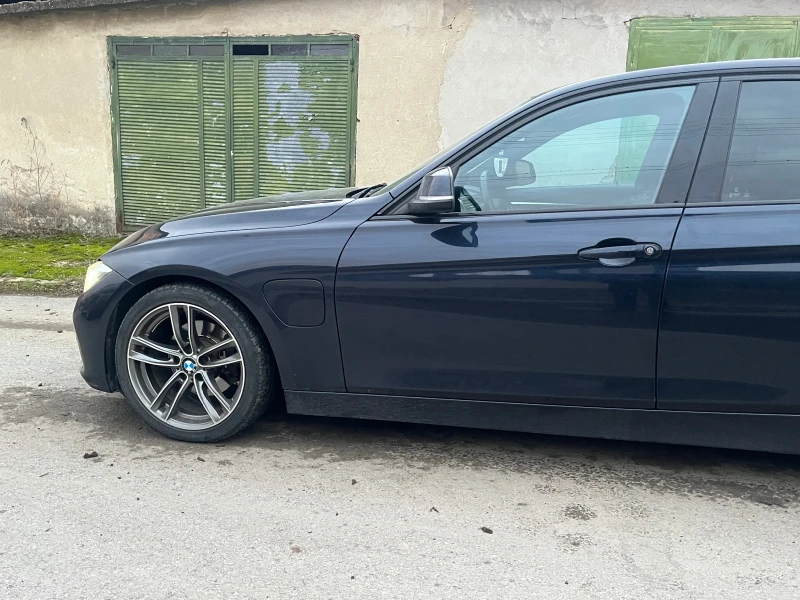 BMW 330 Хибрид 3.0i, снимка 11 - Автомобили и джипове - 48163336