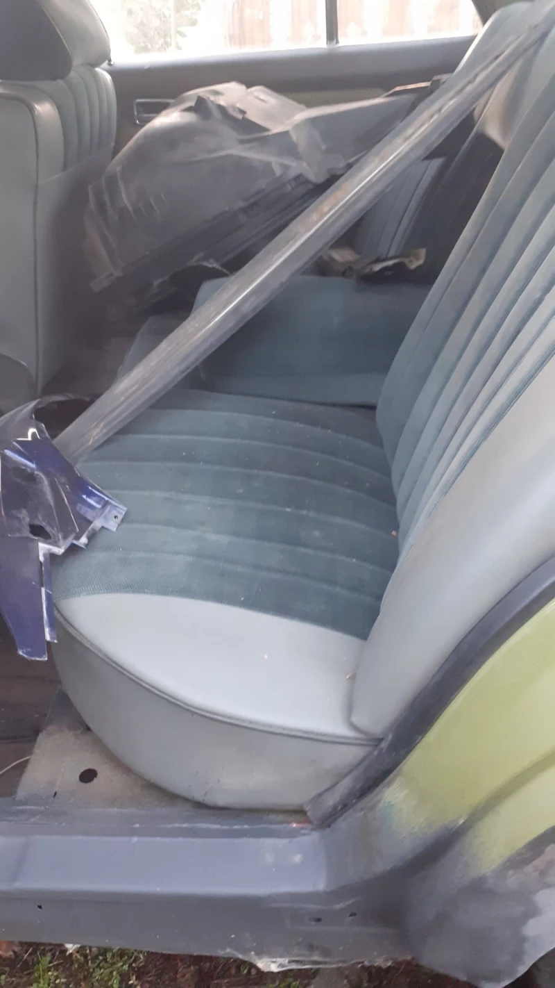 Mercedes-Benz 240, снимка 3 - Автомобили и джипове - 52434530