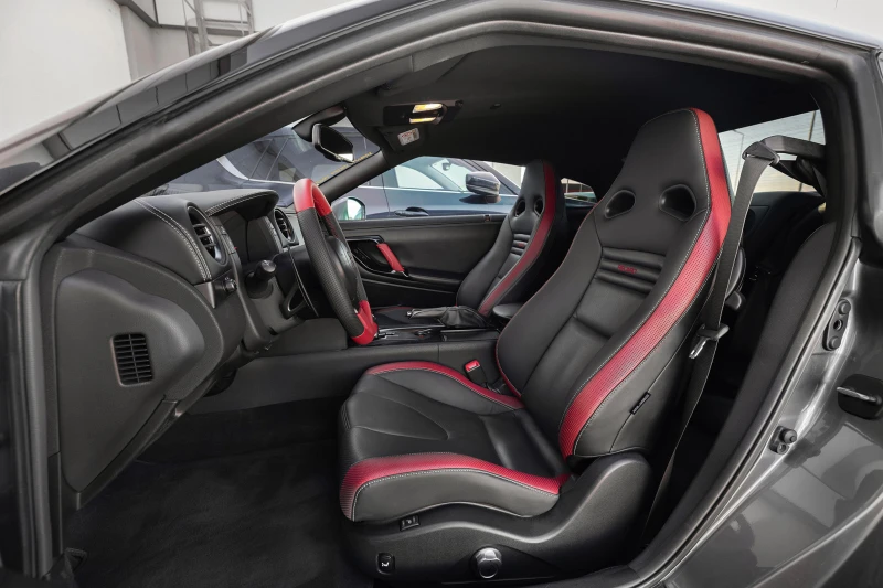 Nissan Gt-r R35 BLACK EDITION, снимка 12 - Автомобили и джипове - 53043544
