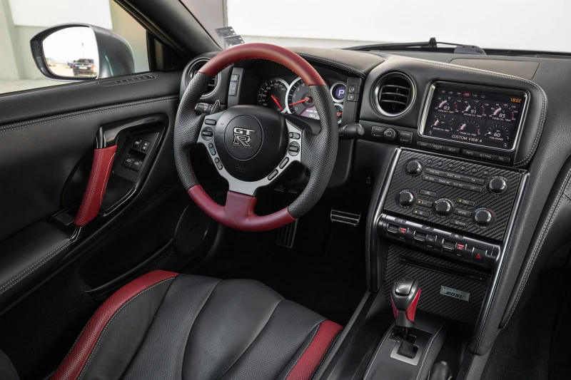 Nissan Gt-r R35 BLACK EDITION, снимка 13 - Автомобили и джипове - 53043544