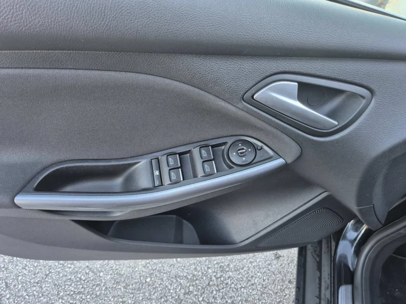 Ford Focus Titanium , снимка 17 - Автомобили и джипове - 53090307