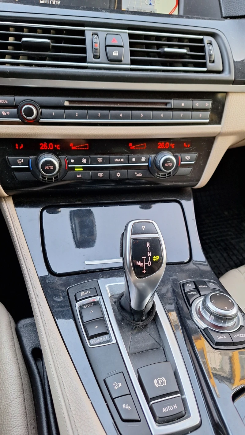 BMW 525 D Xdrive ПАНОРАМА, снимка 12 - Автомобили и джипове - 53155242
