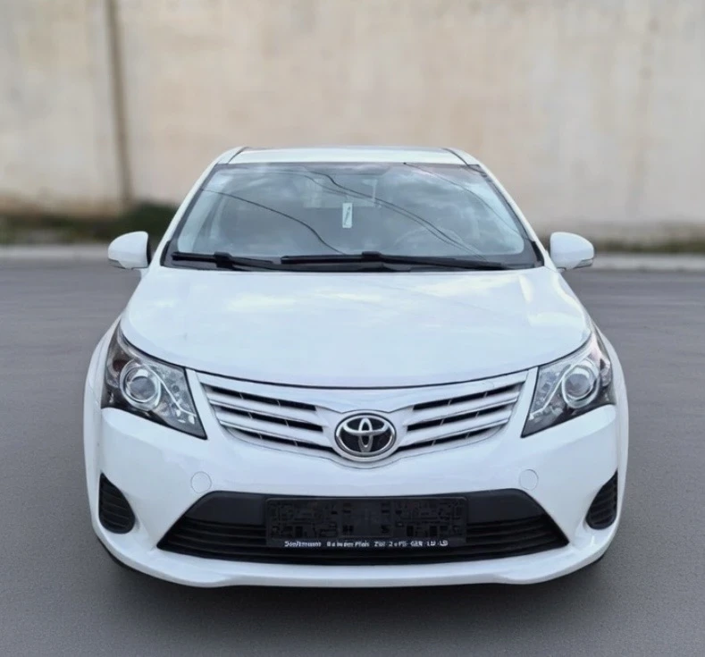 Toyota Avensis 2.0, снимка 3 - Автомобили и джипове - 53849812