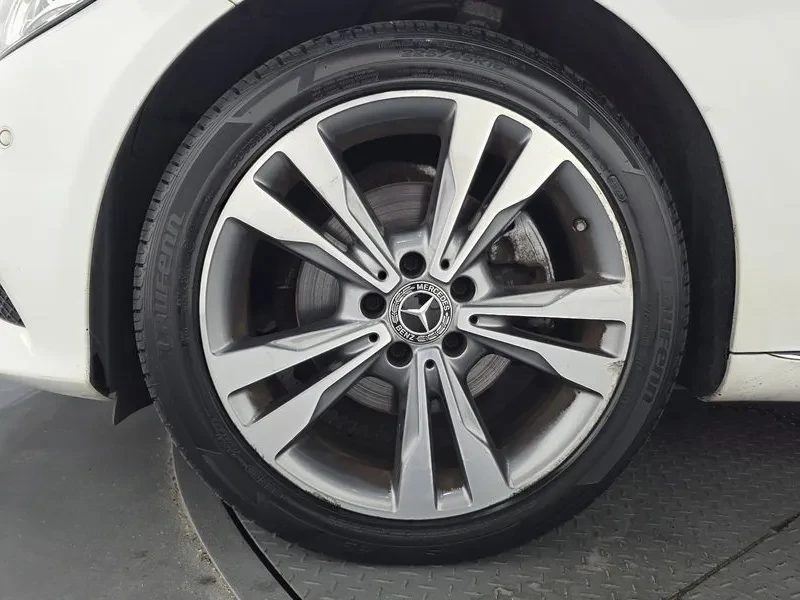 Mercedes-Benz C 220 - САМО 30% АВАНС, снимка 5 - Автомобили и джипове - 55405756