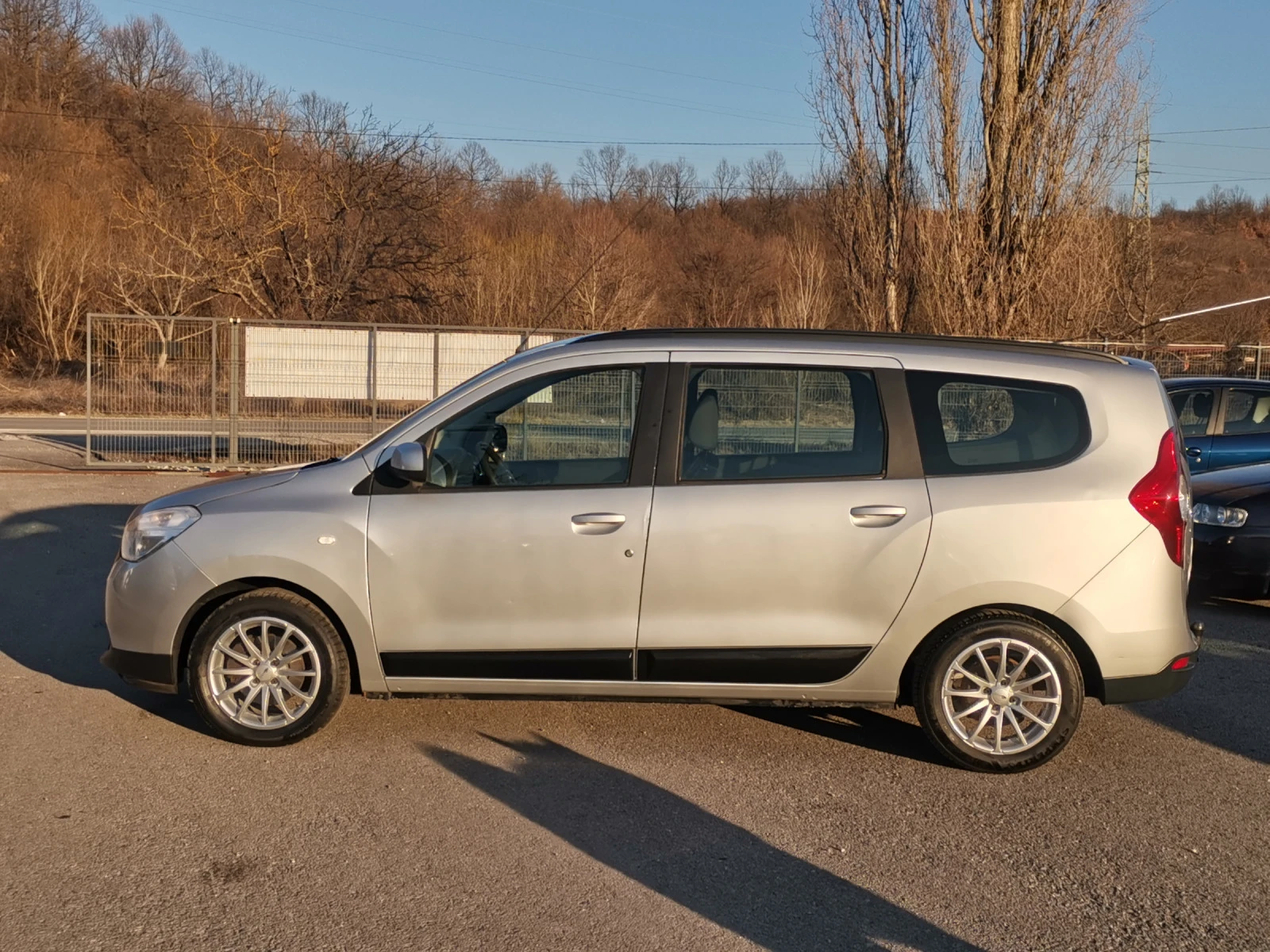 Dacia Lodgy 1.2i EURO5B - изображение 2