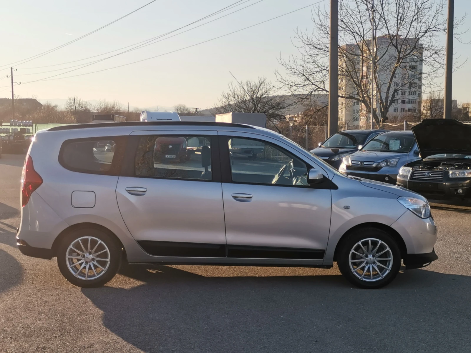 Dacia Lodgy 1.2i EURO5B - изображение 6