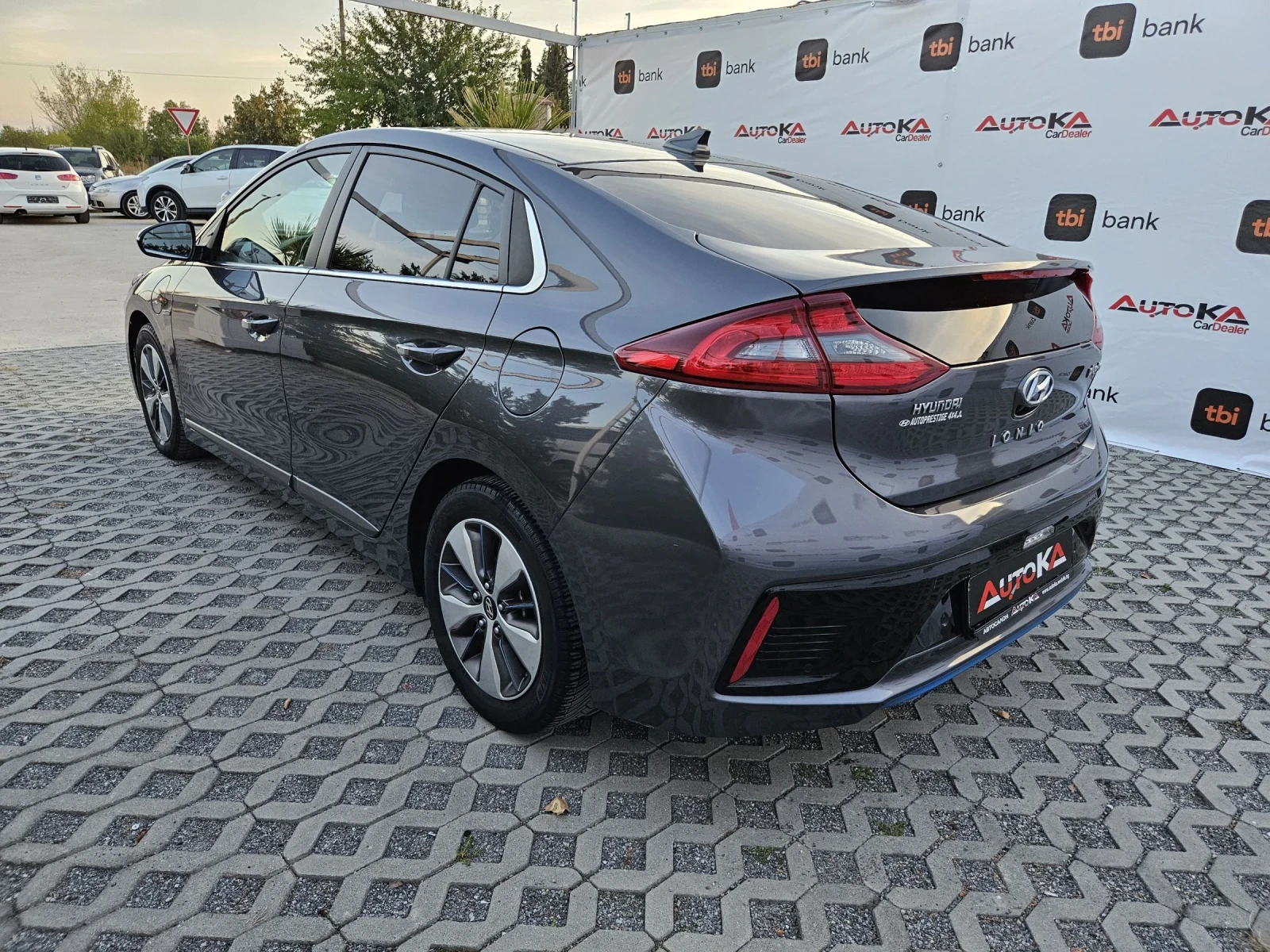 Hyundai Ioniq PLUG-IN Hybrid= 85.000км= ДИСТРОНИК= Infinity= FUL - изображение 5