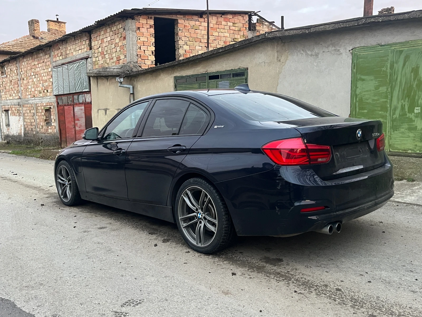 BMW 330 Хибрид 3.0i - [1] 