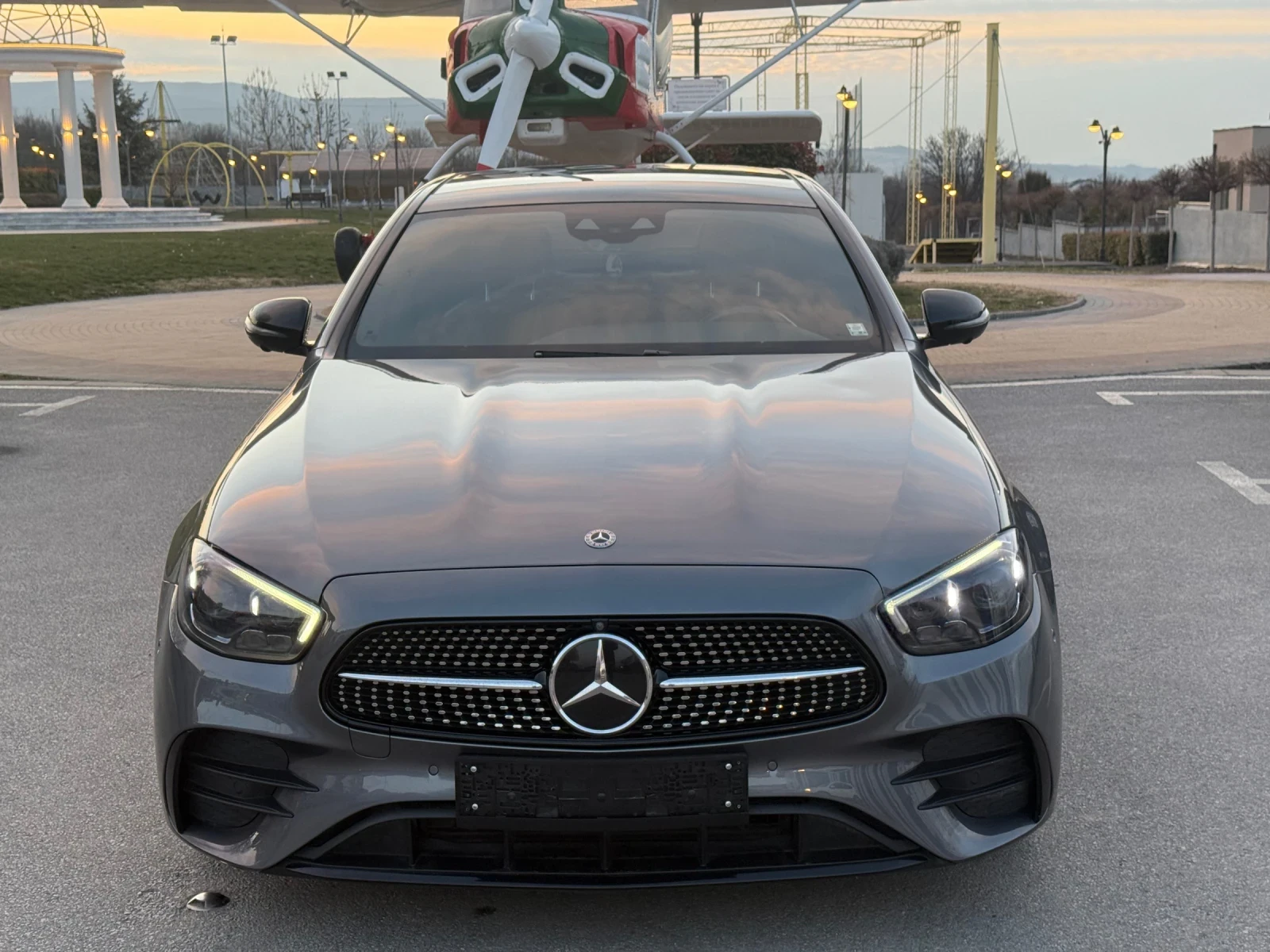 Mercedes-Benz E 220 AMG line/ПАНОРАМА/BURMESTER/Keyless/Distronic/360 - изображение 2