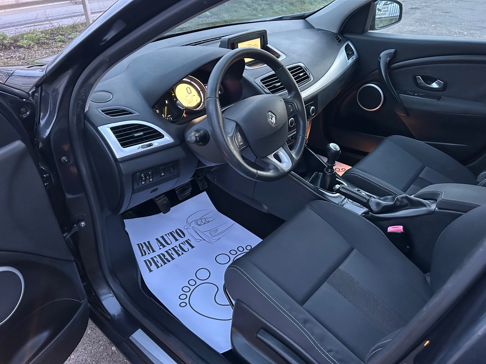 Renault Megane 1.5 DCI  - изображение 8