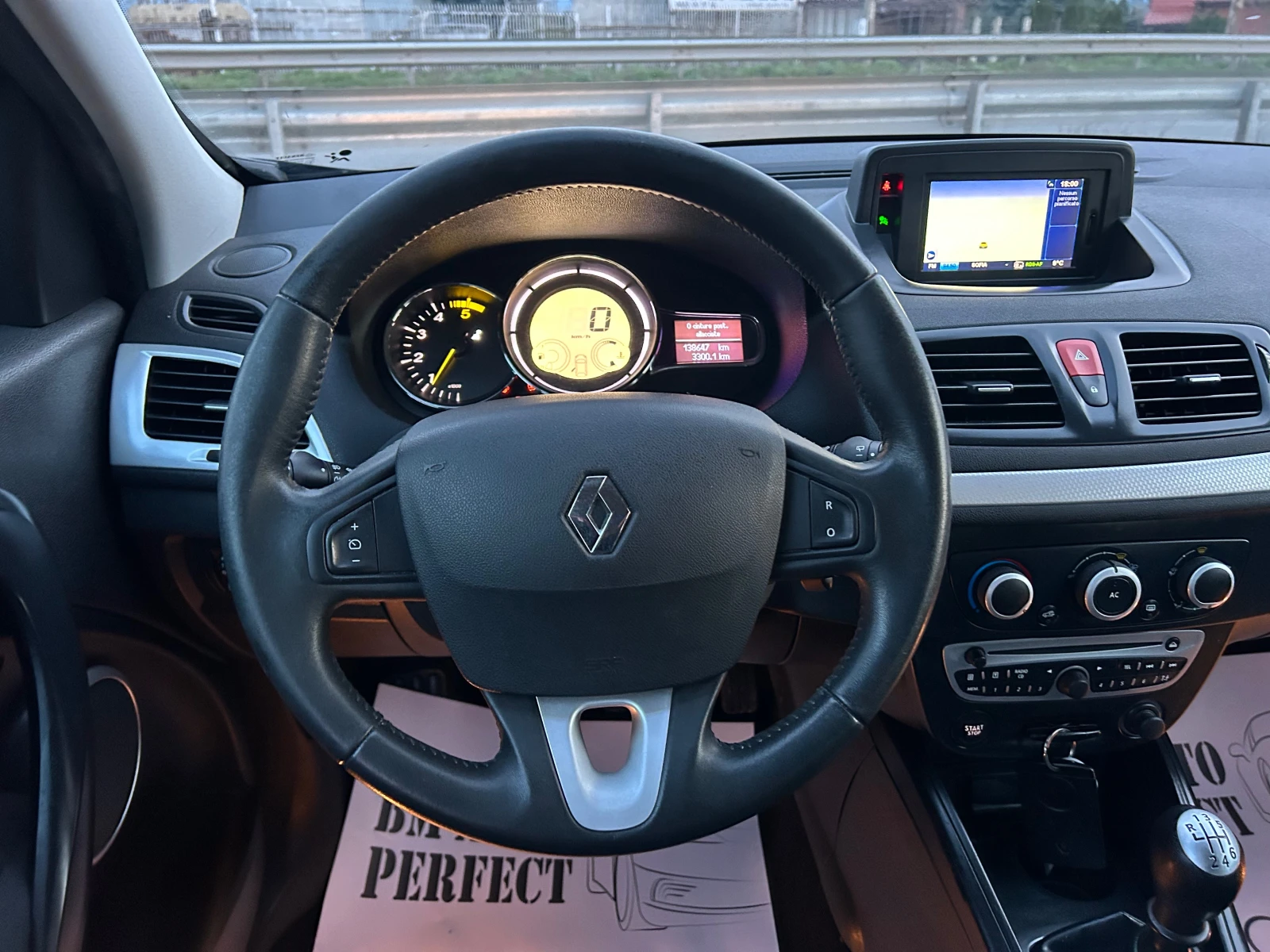 Renault Megane 1.5 DCI  - изображение 10