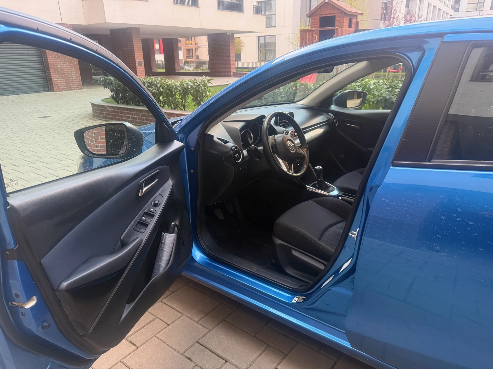 Mazda 2 1.5 - 75к.с. - изображение 7