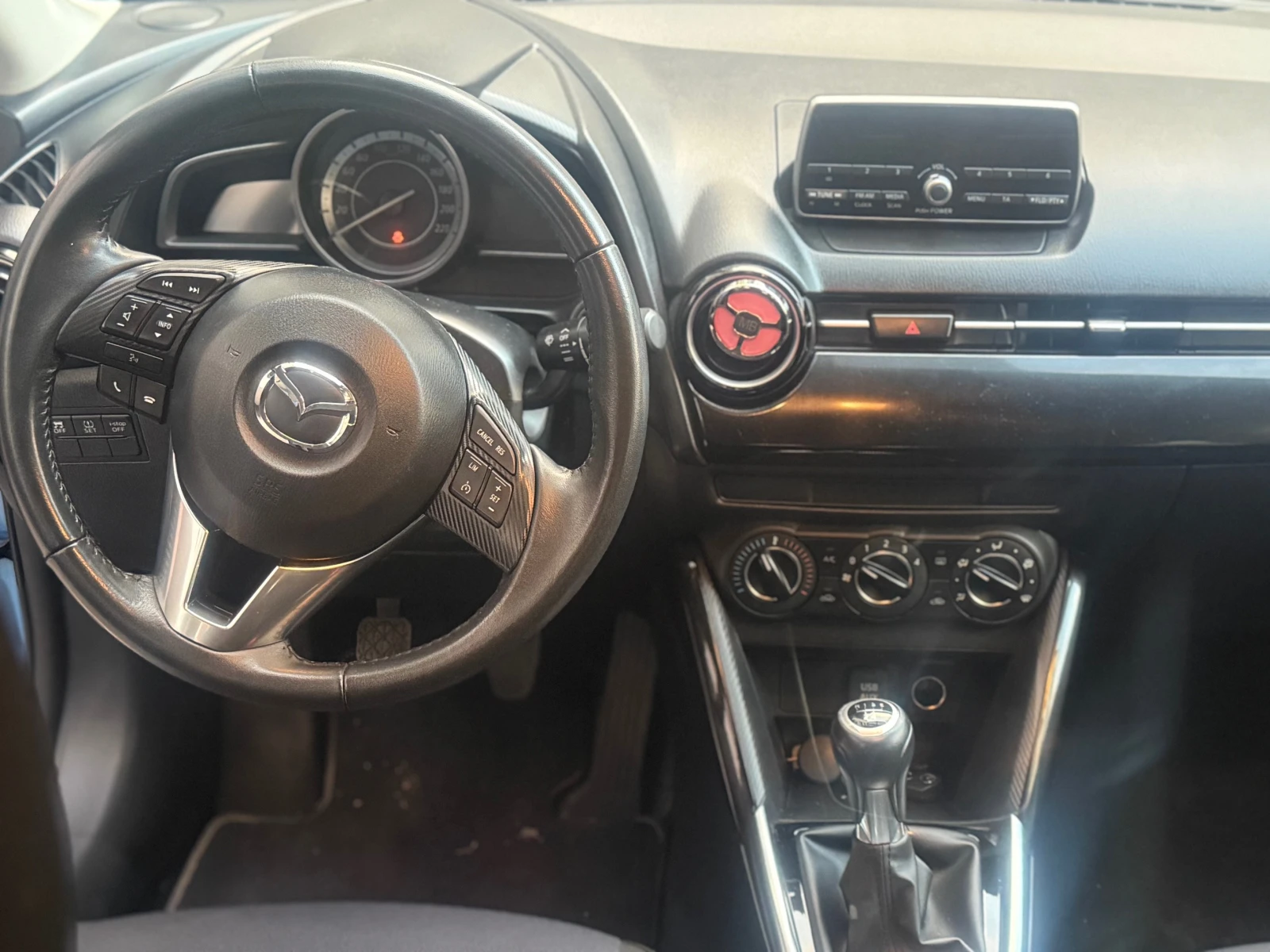 Mazda 2 1.5 - 75к.с. - изображение 8
