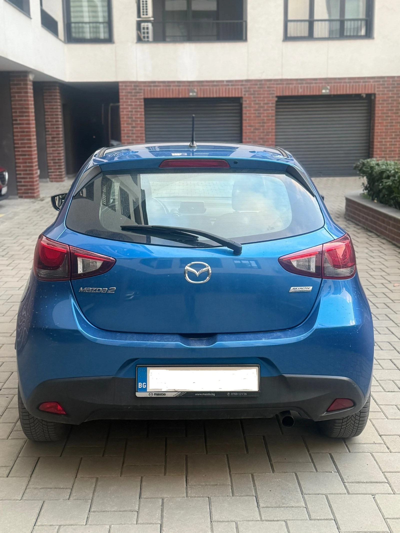 Mazda 2 1.5 - 75к.с. - изображение 4